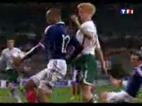 La main de Thierry Henry France Irlande !!