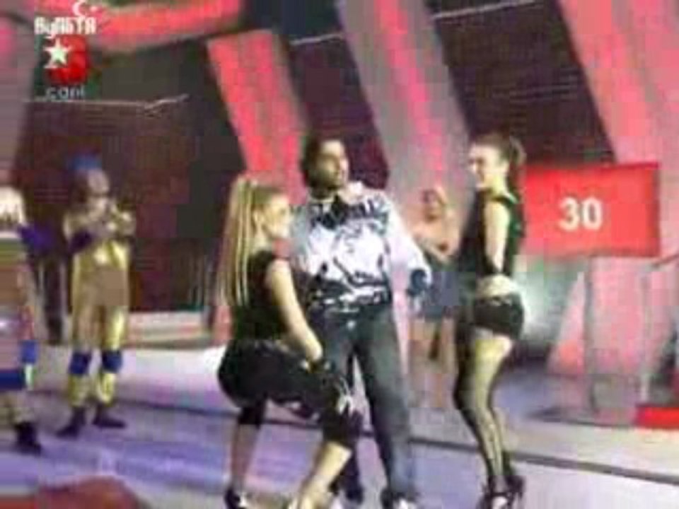 Ismail YK - Kudur Baby [Bak Şu Duvara/18.11.09]