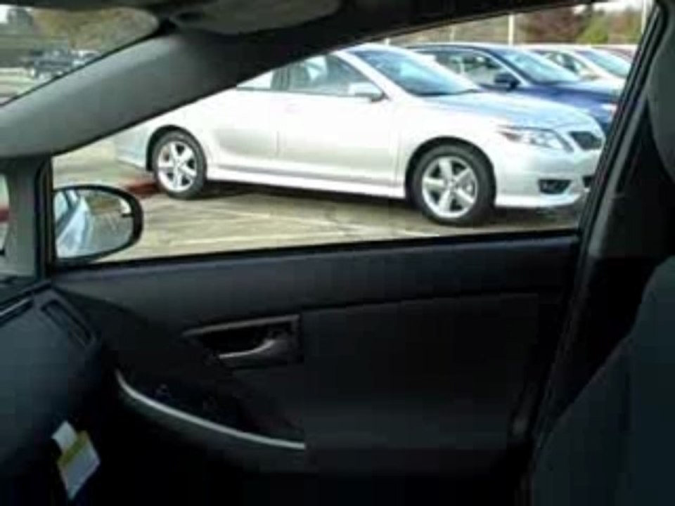 Roberts Toyota Presents 2010 Prius III