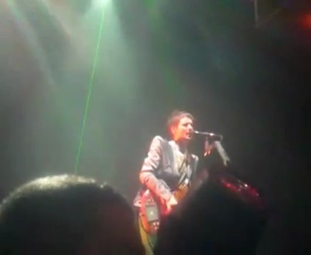 MUSE le 17/11/09 à BERCY: NEW BORN