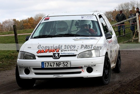 JAPIOT COMPETITION AU RALLYE DU PAYS VANNIER