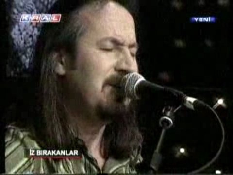 Bedirhan Gokce -ne çıkar dinle ~ Müzik Dinle!