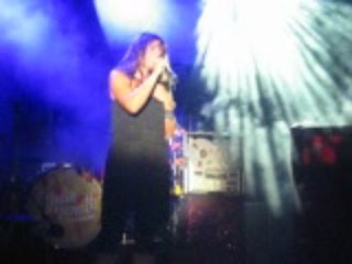 J'y crois encore - Julie Zenatti