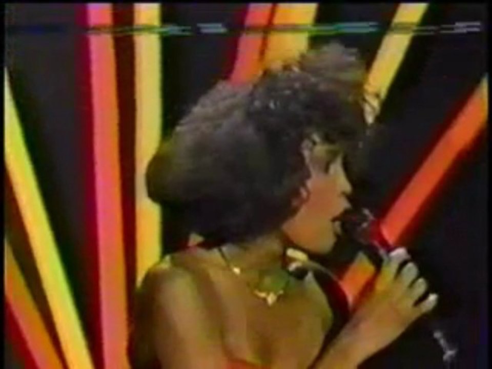 Whitney Houston performs at the 1988 AMA's