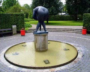 Angry German Kid Goes On Windows Live Messenger!