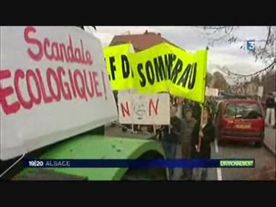 EE Alsace manifeste à Saverne contre le golf de la Sommerau