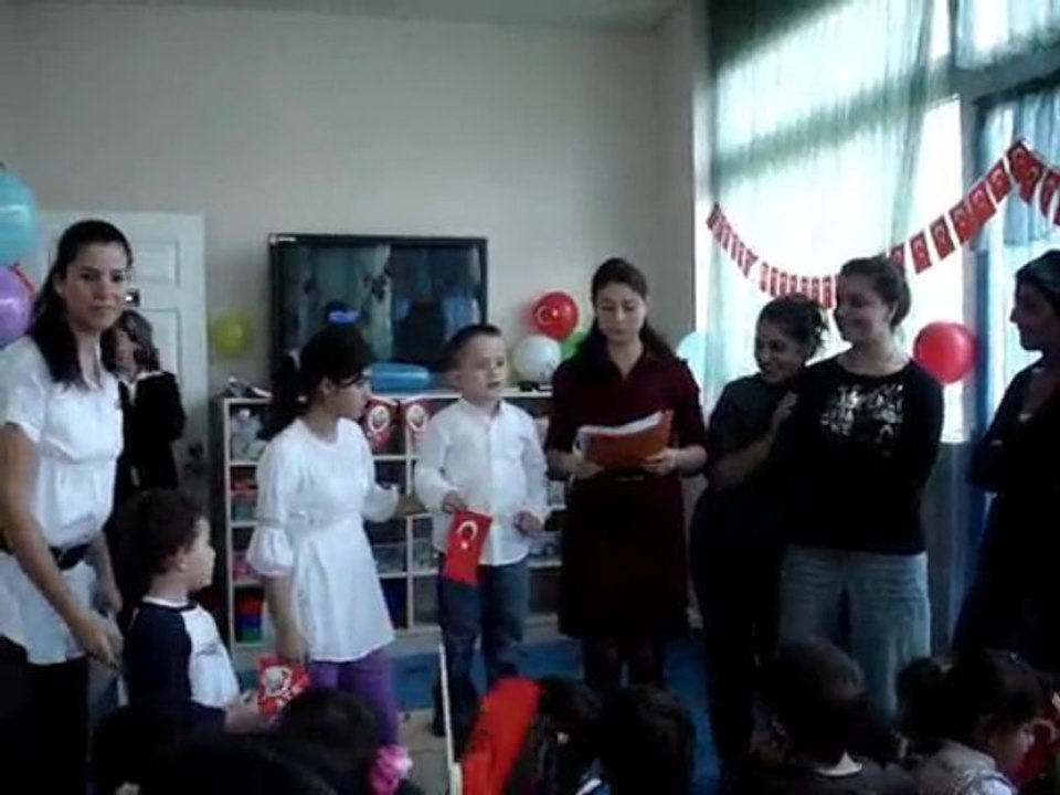29 Ekim 2009 Etkinlikleri (Çocuklar Kürsüde)