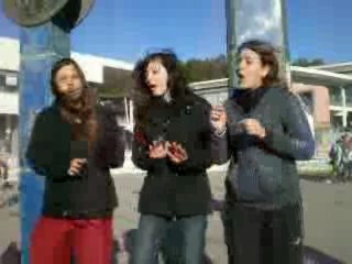 Alex ; Marie  Moa (l)