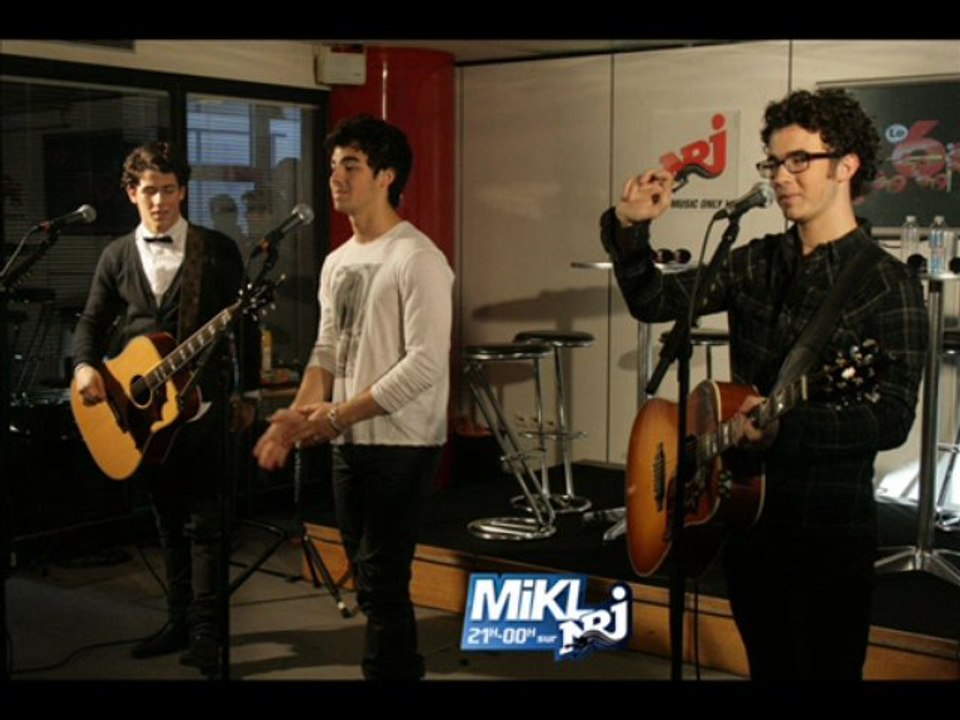 Jonas Brother's - love bug en live sur NRJ