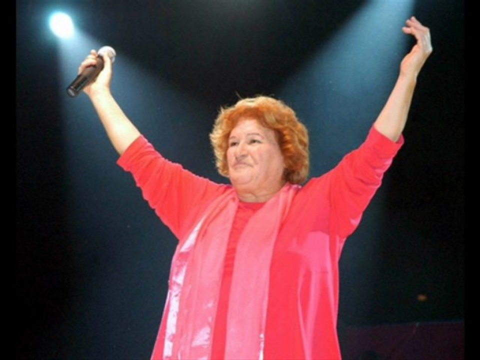 SELDA BAĞCAN - MAPUSHANE İÇİNDE MERMER DİREK