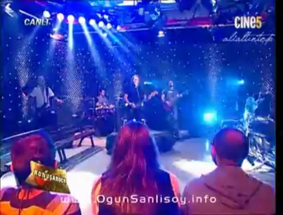 Ogün Sanlısoy Yukarıya Bak Konuşarock Canlı Performans