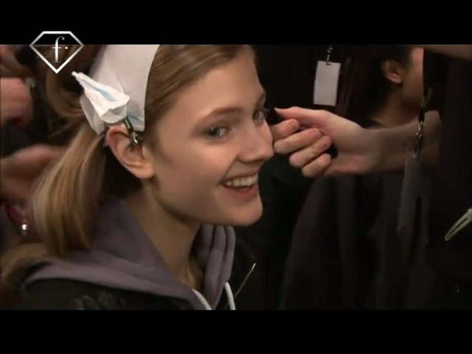TOMMY HILFIGER BACKSTAGE NEW YORK FALL WINTER 2009 2010