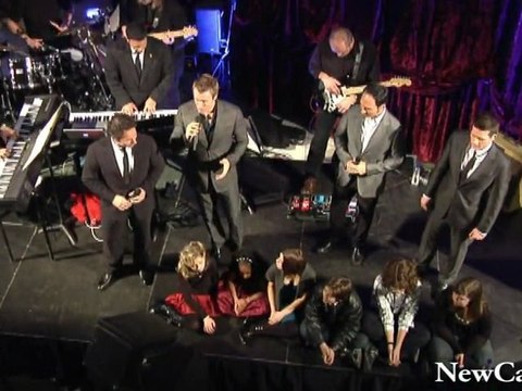 NewCa.com: Swarovski Crystal Wish Tree 2009 Unveiled