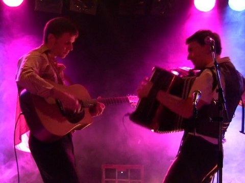 Petit HoMme - les amants de Mai - concert @ Héricourt ( 70 )