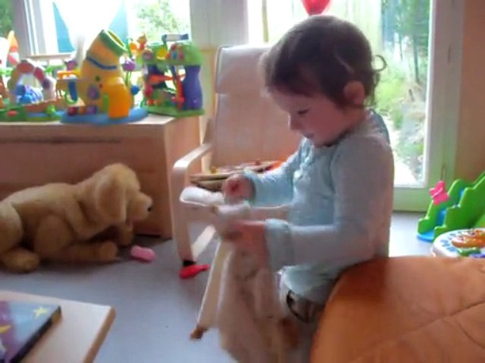 Maëlys et doudou