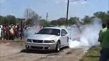 2005 Ford Mustang Burnout