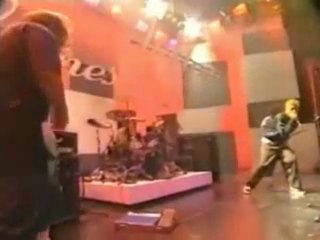 Deftones - Be Quiet And Drive Live On Recovery