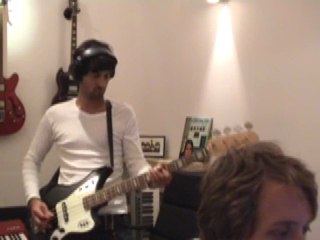 DAVIS - Work in studio // Bass on "Like a drug"