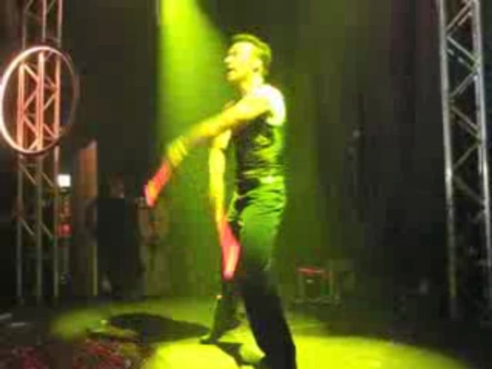 Boheme Noir Artistic Balloon Show @ Music Hall