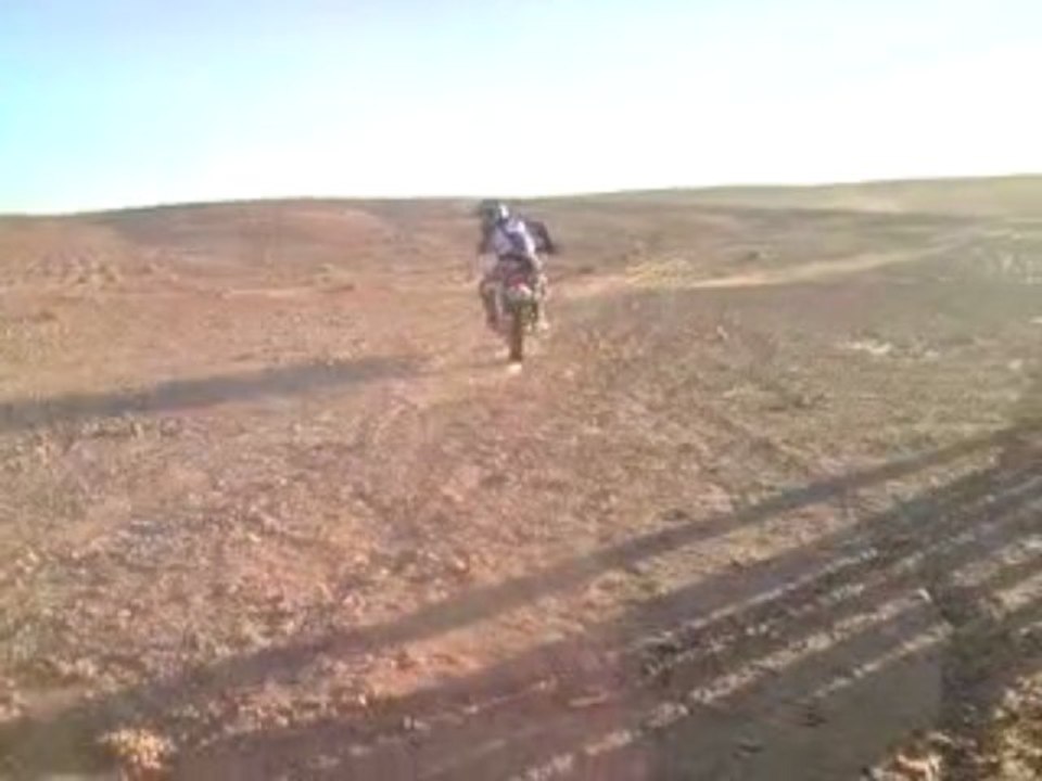 Départ moto dans le désert2