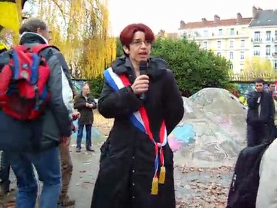 Avec les postiers à Grenoble le 24 novembre 2009