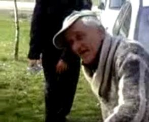 Papy : c'est encore à boire qu'il te faut!