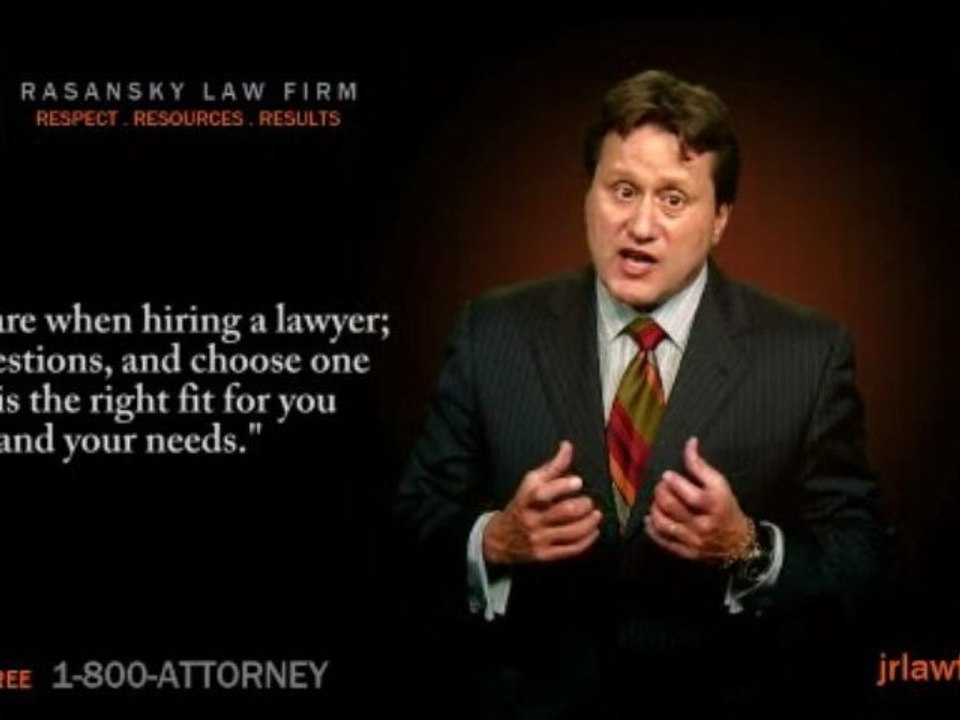 Injury Law Firm Offers Free Report on How To Choose the Best Lawyer