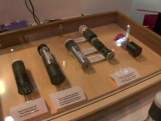 Présentation de la grenade infra-rouge au salon Milipol