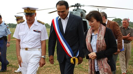 Fadéla AMARA au pas de charge à Saint-Laurent du Maroni