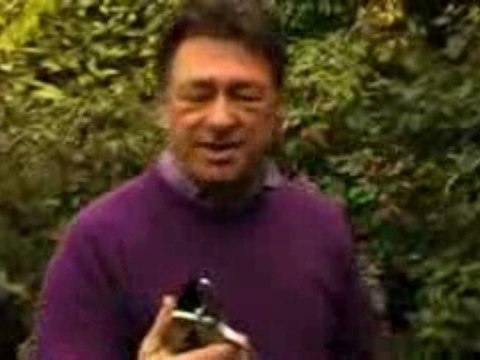 Alan Titchmarsh - Ratchet Secateurs - Gardeners Heaven