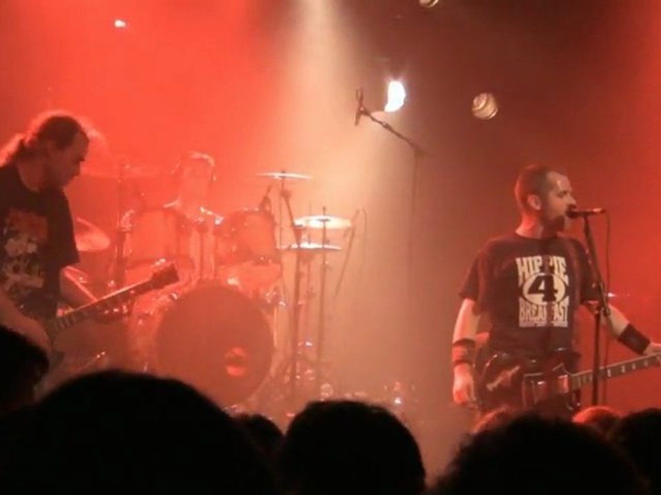 Tagada Jones "Une fois de trop" - Live - 06/11/09