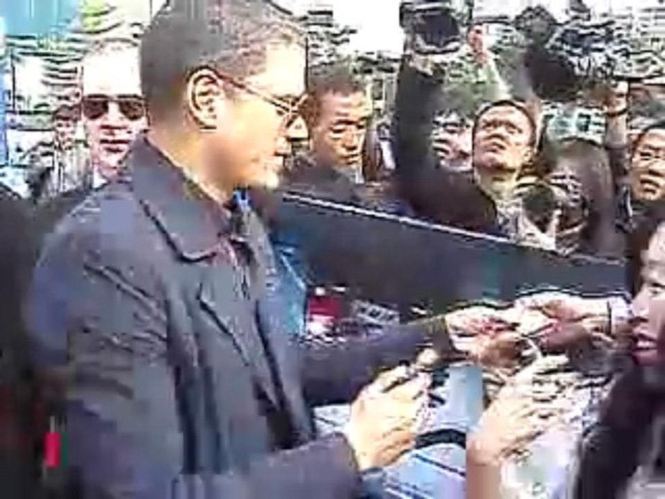 Wentworth Miller Red Carpet Autographs WTCC Nov 23 2009