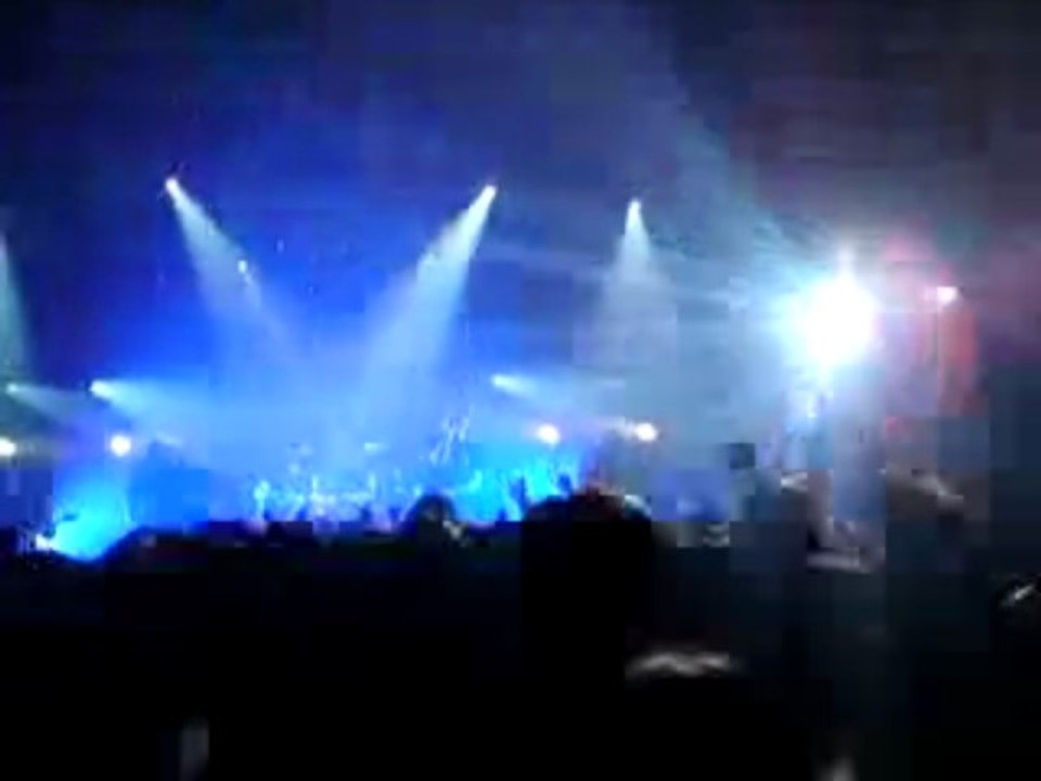 Square nothing - In Flames live @ Bataclan