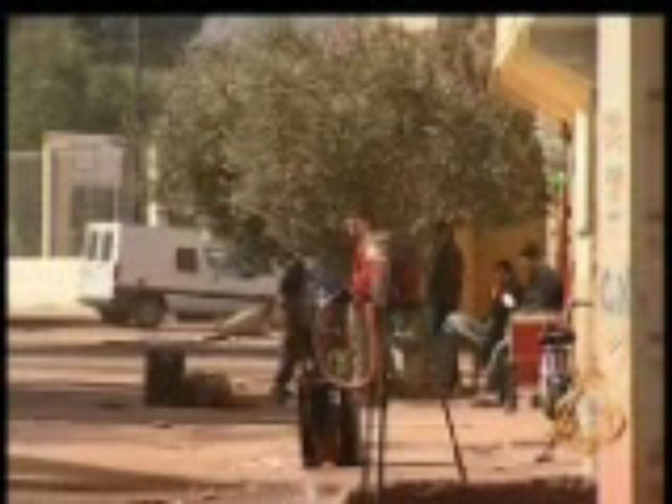 شبكات التهريب المنتشرة على الحدود المغربية الجزائرية