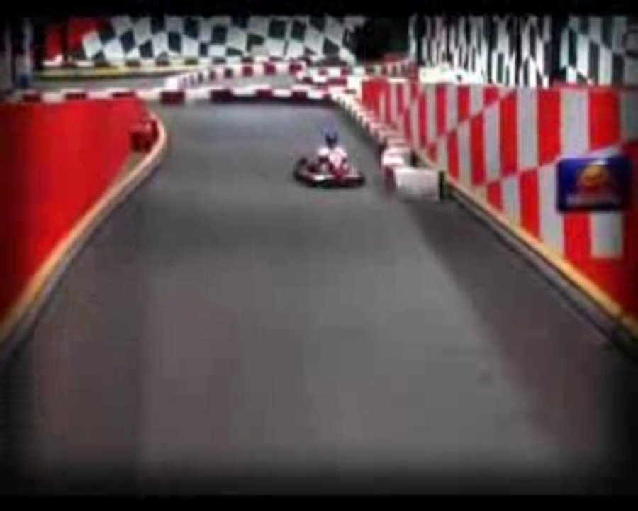 KARTUP: Tour de piste kart indoor