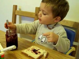 arthur et ses tartines beurrées :)