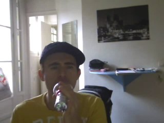 Wiwi égratigne "Italienne"