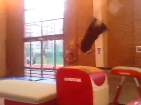 Sans les mains. Je suis trop FORT !!!