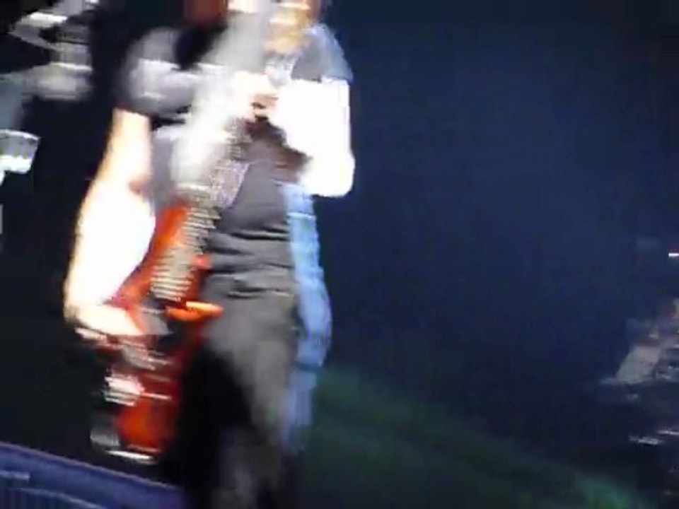 Supermassive Black Hole - Muse live in Toulouse !