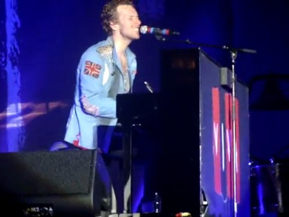 Coldplay - The Scientist (live) @ Main Square