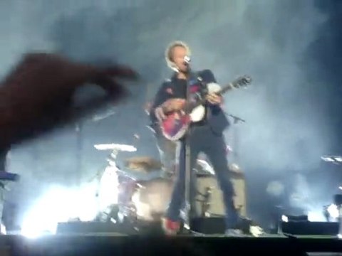 Coldplay - Violet hill (live) @ Main Square