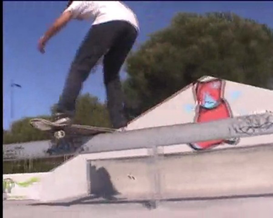 BLOOD-B sk8 1er