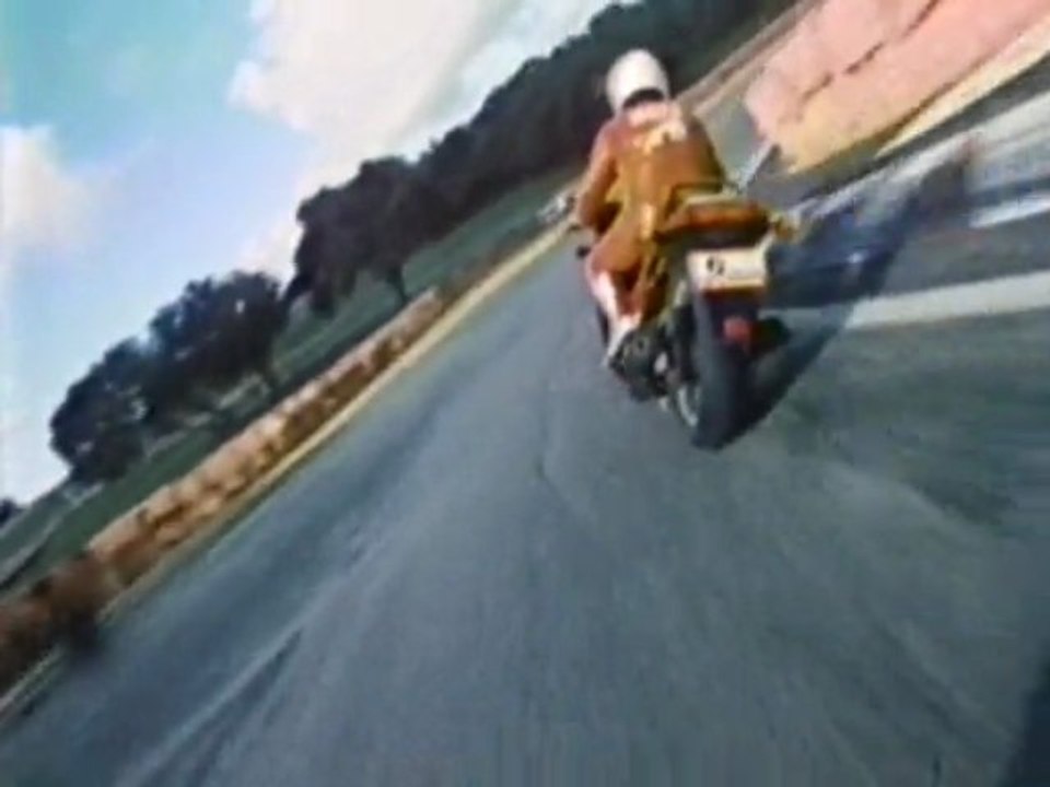 Presentation de la Kawasaki GPZ 900 R