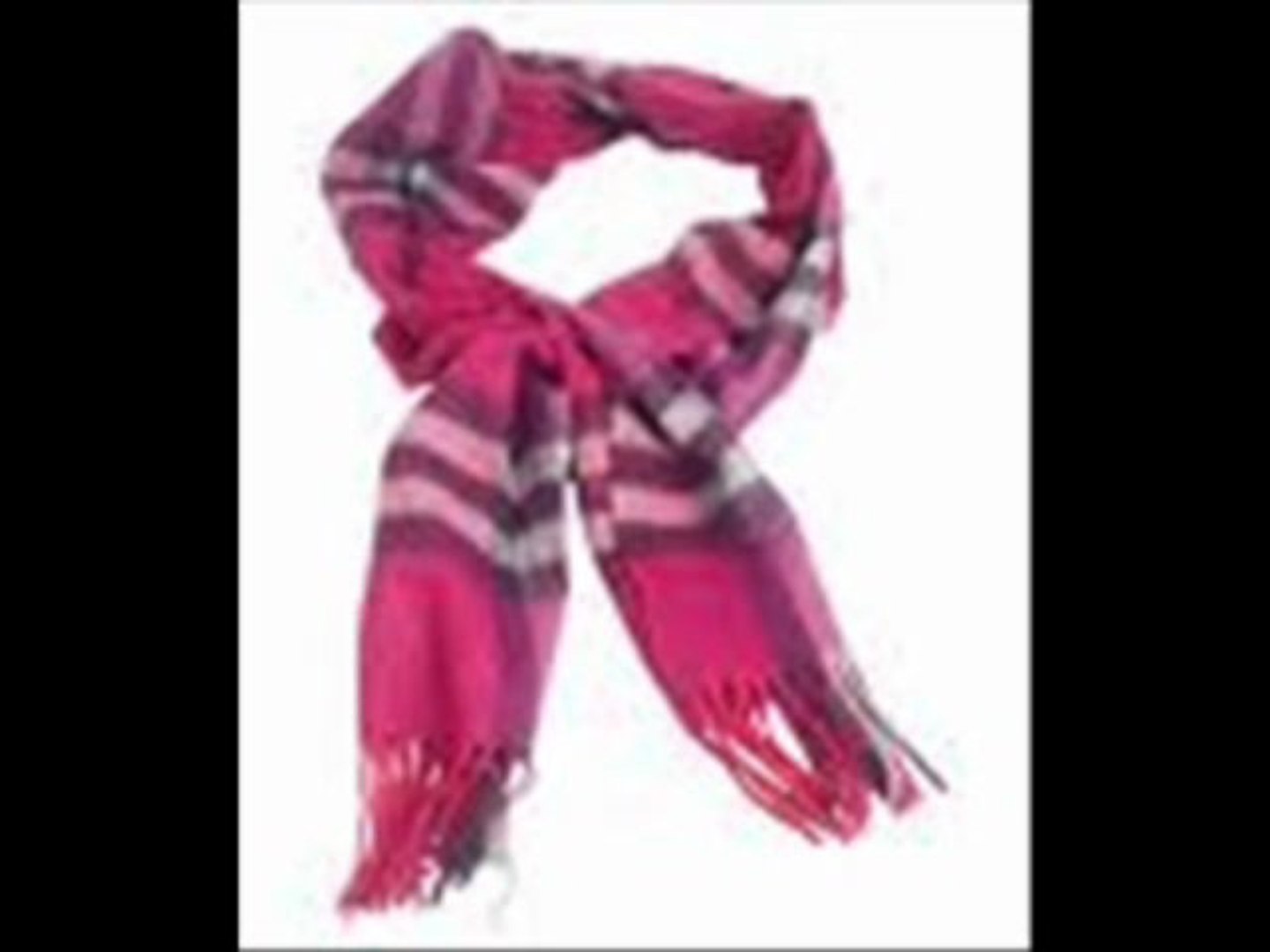 ⁣A Burberry Scarf Offers You the Best Fashion Accent