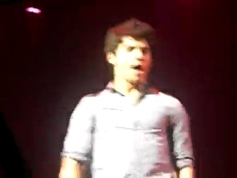 Arrivée + Paranoid Jonas Brothers Bercy 26.11.09 Paris