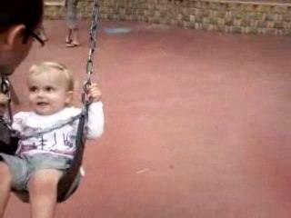 Novembre 2009, sur la balançoire, trop top