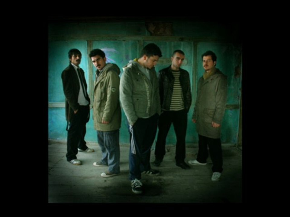 PİİZ / GİTME KAL BU ŞEHİRDE