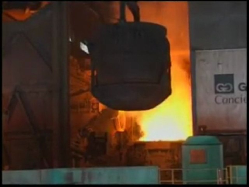 Mega falò di armi in Cile