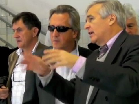 Gilbert Montagné visite une piscine unique à Moulins