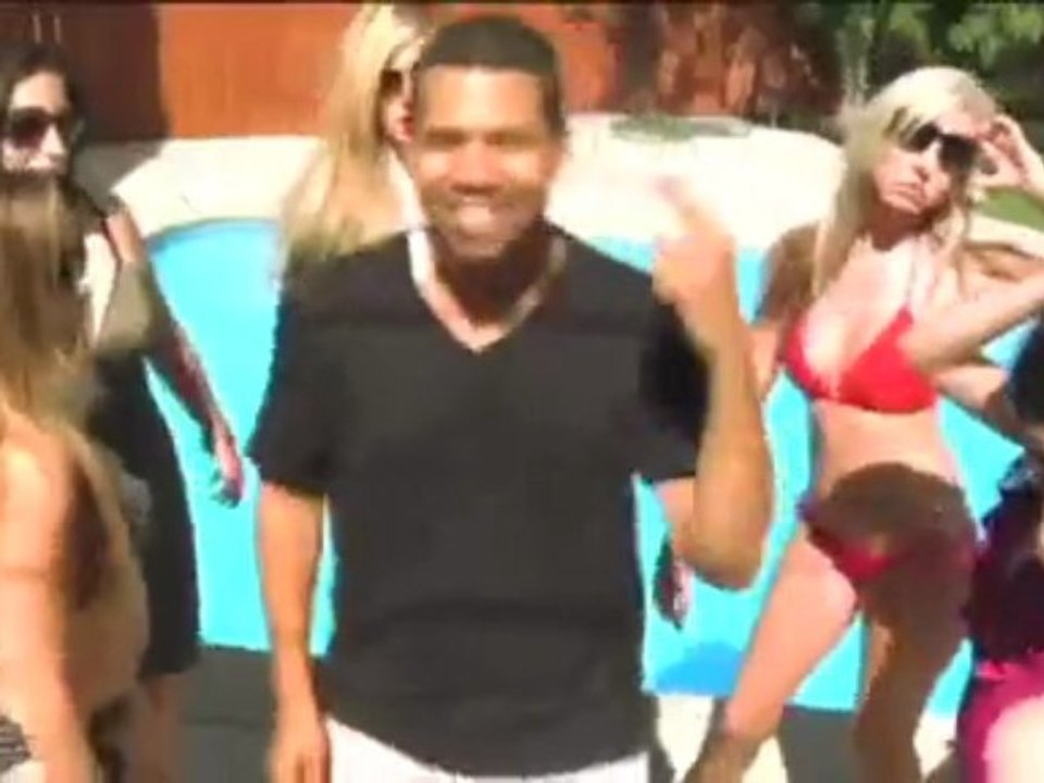 David Guetta Feat. Akon - Sexy Chick (Parody) HD